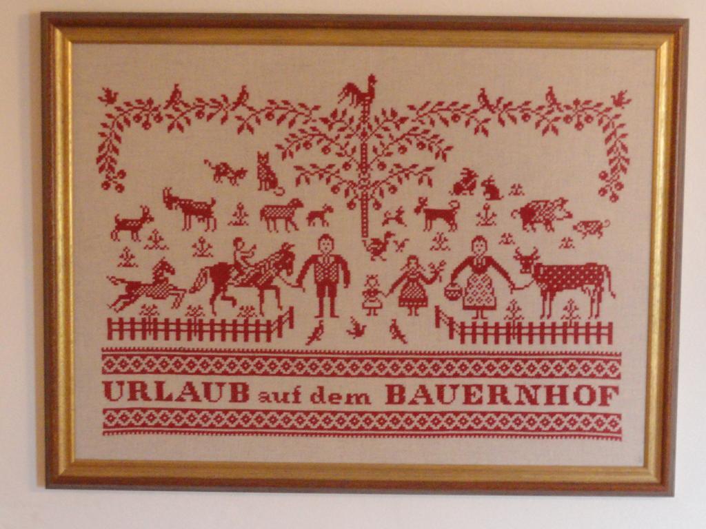 Baby- Und Kinderhof Aicherbauer Seeham Exterior photo