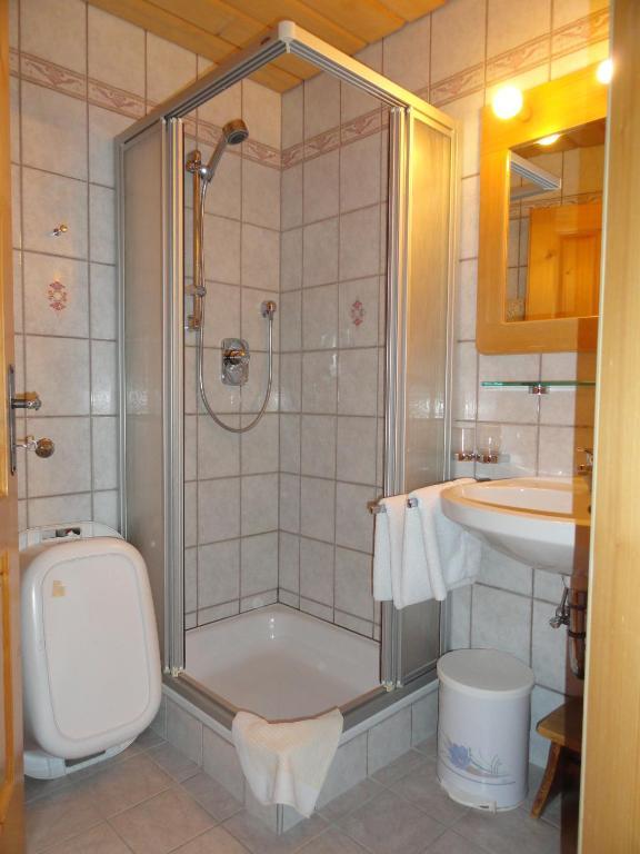 Baby- Und Kinderhof Aicherbauer Seeham Room photo